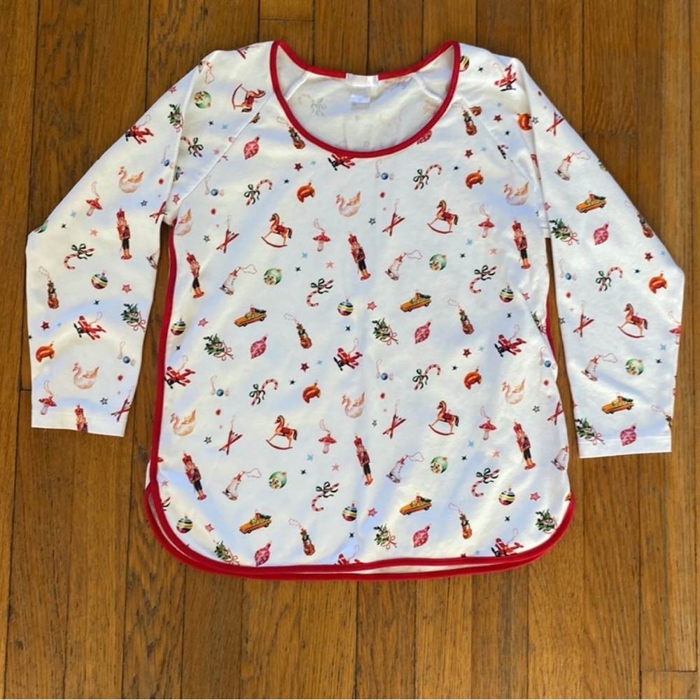 Lake pajamas long sleeve pajamas top, holiday ornament print